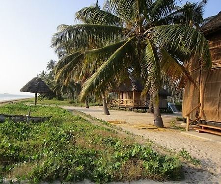 Barry'S Beach Resort Mkwaja Kültér fotó