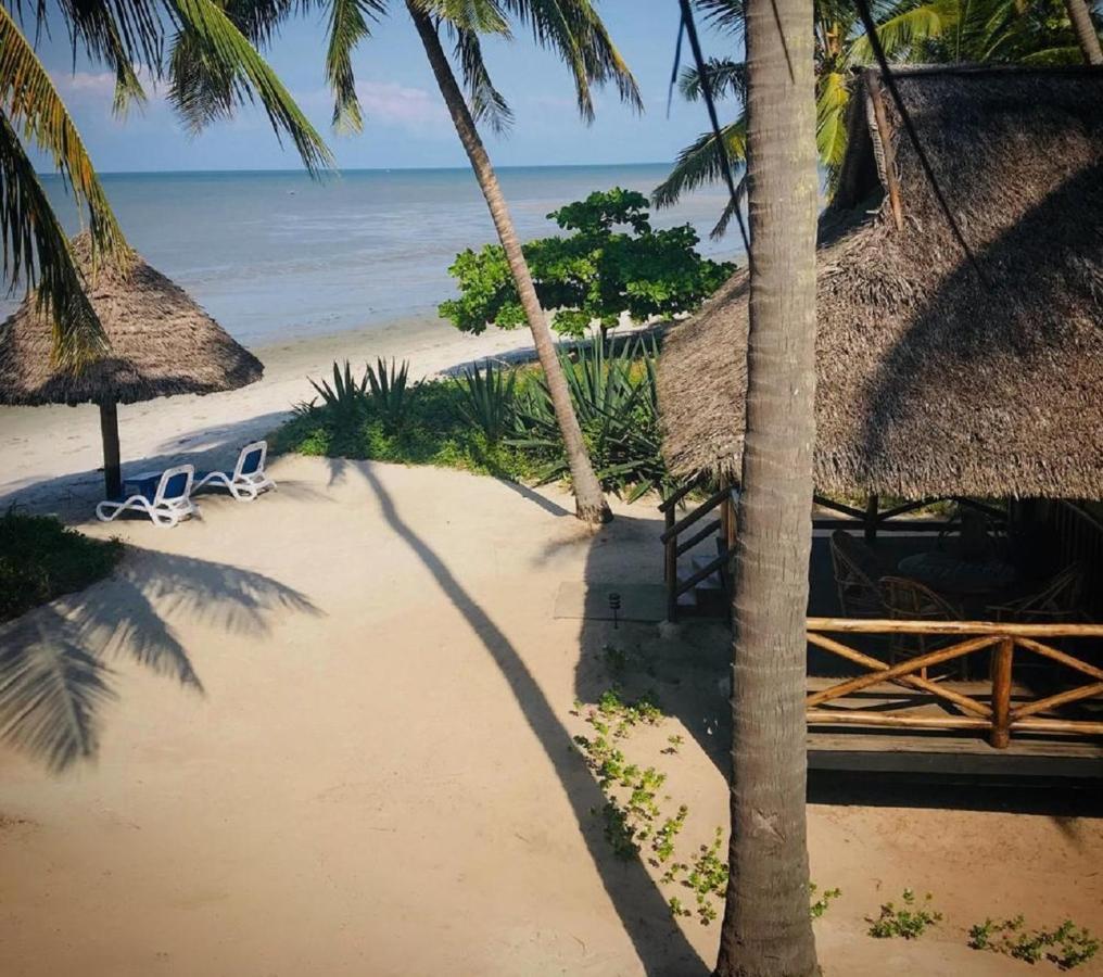 Barry'S Beach Resort Mkwaja Kültér fotó