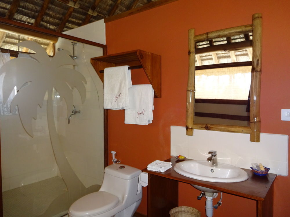 Barry'S Beach Resort Mkwaja Kültér fotó