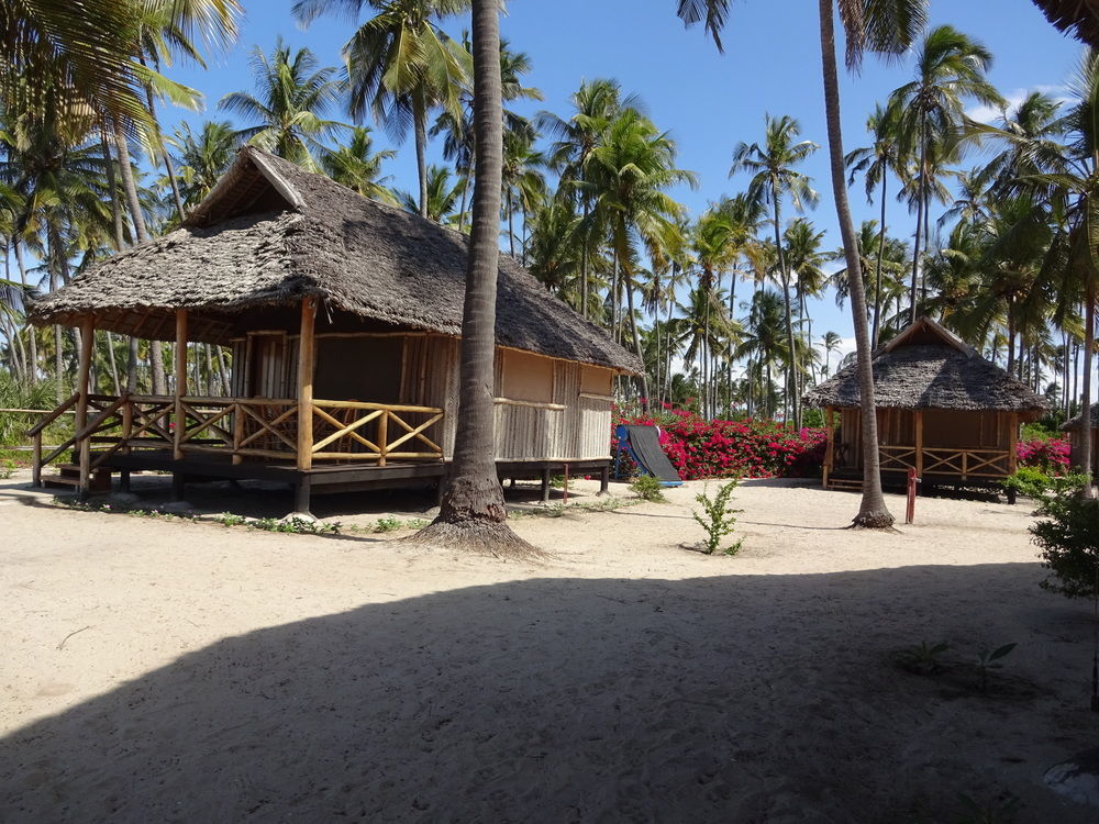 Barry'S Beach Resort Mkwaja Kültér fotó